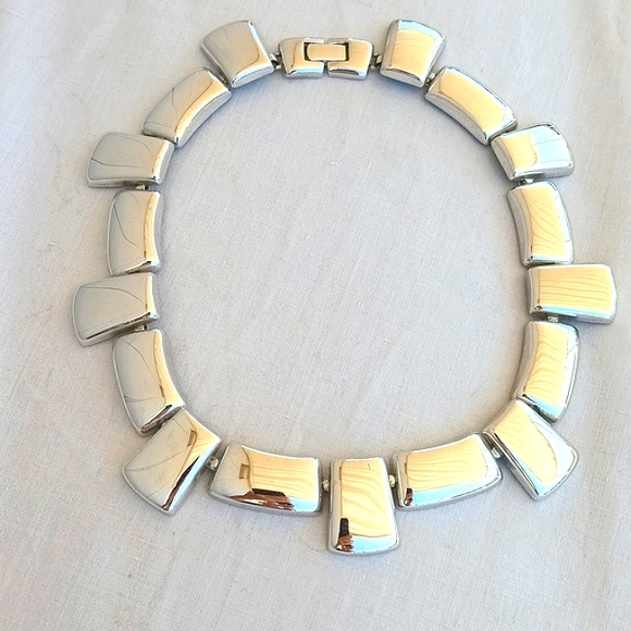 LCI Silver Tone 16 1/2" Choker Necklace - Picture 1 of 5